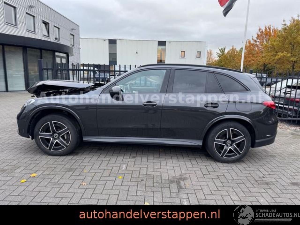 Mercedes GLC 300de 4Matic AMG Sport - Night paket