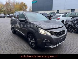damaged passenger cars Peugeot 3008 II Allure GT Line 96KW Puretech Panorama 2019/11