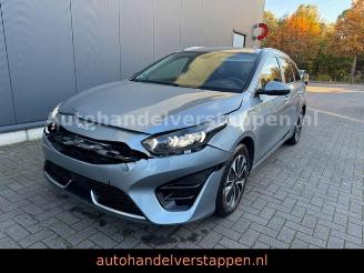 Unfallwagen Kia Cee d Ceed Sportswagon Plug-in Hybrid Platinum Edition 2024/5