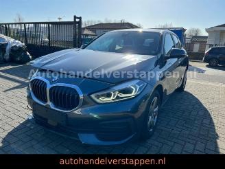 Schadeauto BMW 1-serie d Advantage Aut7G Live Cockpit LED Navi 2021/4