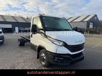 damaged commercial vehicles Iveco Daily 35C16 HI-MATIC KLIMA Fahrgestell 2023/7