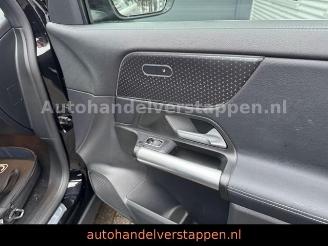 Mercedes EQA 300 4Matic 168KW CAM NAVI+ LED picture 14