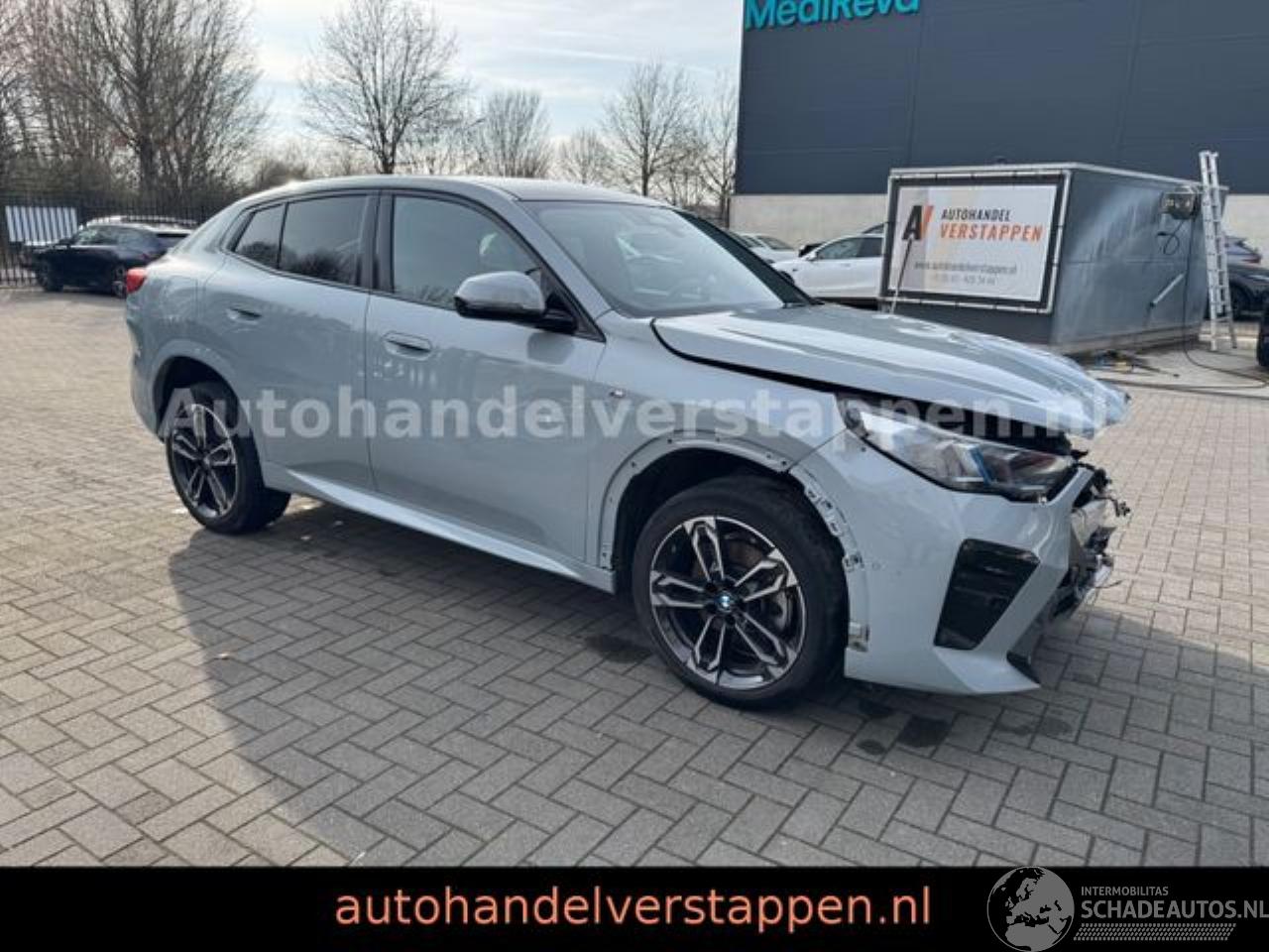 BMW X2 20i sDrive M Sport Pano HUD LED VOLL