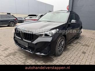 BMW X1 18i sDrive M Sport Automatik Leder LED picture 2