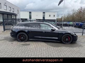 Porsche Taycan Sport Turismo GTS Bose Panorama glass picture 10