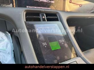 Porsche Taycan 350KW Panorama Leder CAM 93KWH picture 32