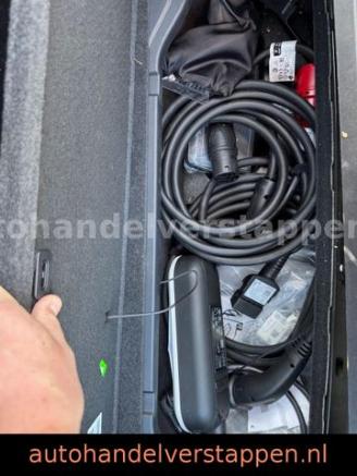 Porsche Taycan 350KW Panorama Leder CAM 93KWH picture 33