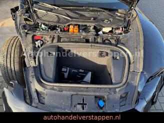 Porsche Taycan 350KW Panorama Leder CAM 93KWH picture 26