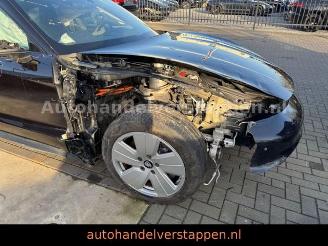 Porsche Taycan 350KW Panorama Leder CAM 93KWH picture 13