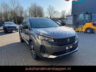 Damaged car Peugeot 3008 Hybrid 225 E-AUTO8 GT Paket Panorama 2022/11