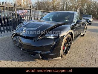skadebil auto Porsche Taycan Cross Turismo 4S Glasdach 2022/4