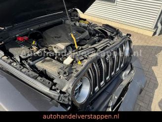 Jeep Gladiator Overland 4WD Launch Edition picture 14