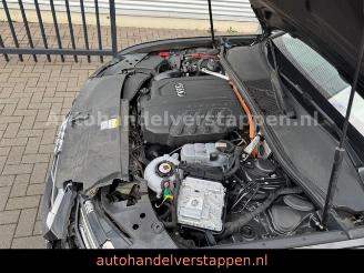 Audi A6 Lim. 50 TFSIe Quattro Sport Panorama VOLL picture 37