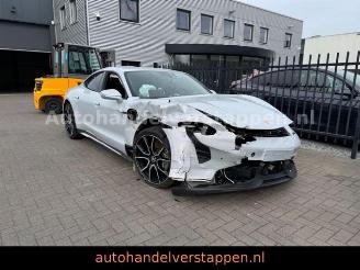 Porsche Taycan Sport 93KWH Sport-Design-Paket picture 4