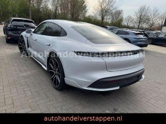 skadebil auto Porsche Taycan Sport 93KWH Sport-Design-Paket 2022/8