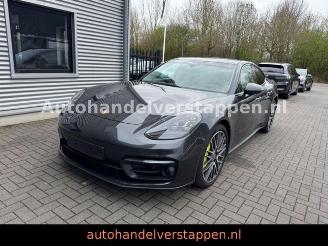 Schadeauto Porsche Panamera 4 E-Hybrid Sport-Chrono-Paket Facelift 2022/2