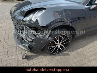 Porsche Macan S 3.0L Diesel PDK Panorama Leder 20'' picture 11