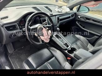 Porsche Macan S 3.0L Diesel PDK Panorama Leder 20'' picture 17