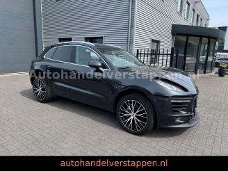 Porsche Macan S 3.0L Diesel PDK Panorama Leder 20'' picture 2