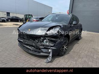 Porsche Macan S 3.0L Diesel PDK Panorama Leder 20'' picture 9