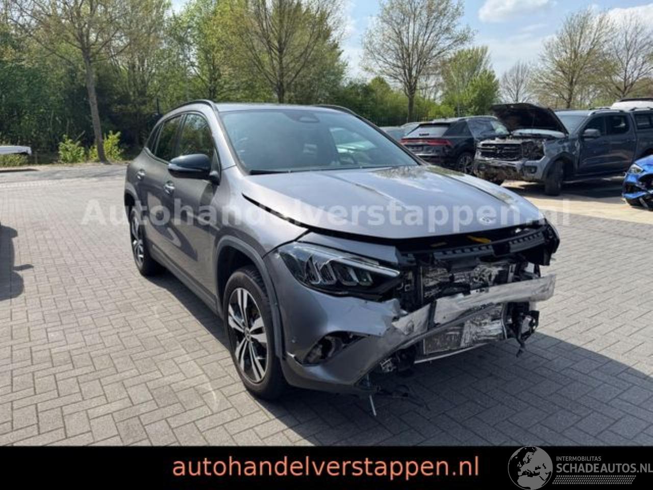 Mercedes GLA 250e Progressive Night-Paket 160KW