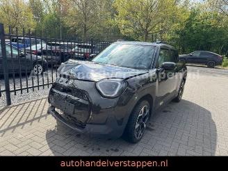 damaged passenger cars Mini Aceman SE 49.2KWH 218PS PANO HARMAN 2025/11