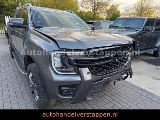 uszkodzony samochody osobowe Ford Ranger Wildtrak e-4WD 177KW 3,0L Doppelkabine 2024/7