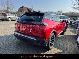 Avarii autoturisme Peugeot 2008 e- - GT - 136PS Automatik Elixir Rood 2022/5