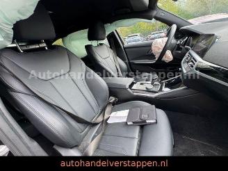 BMW 3-serie d Touring Sport Line 110KW Leder Navi LED picture 14