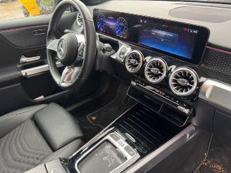 Damaged car Mercedes EQB 250+ Urban 71KWH Progressive 2024/5