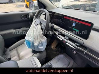 Kia EV3 150 kW 81KWH BATTERY  BUSINESS PLUS picture 28