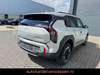 Kia EV3 150 kW 81KWH BATTERY  BUSINESS PLUS picture 2