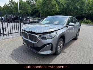 Auto incidentate BMW iX2 20 eDrive 150KW 67KWH Navi LED 2024/7