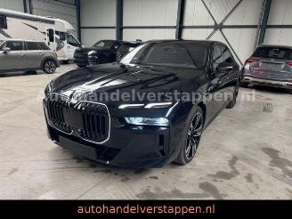 Vaurioauto  passenger cars BMW 7-serie  2024/4