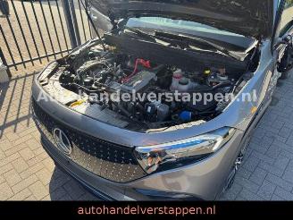 Mercedes EQB 250+ AMG Sport Pano Burm 71KWH VOLL picture 28