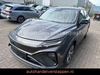 Schadeauto MG Marvel R Luxury 70KWH Panorama Leder VOLLAUS. 2024/3