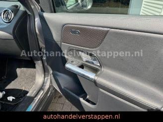 Mercedes EQA 250+ Progressive Pano Leder Navi+ 71KWH picture 13