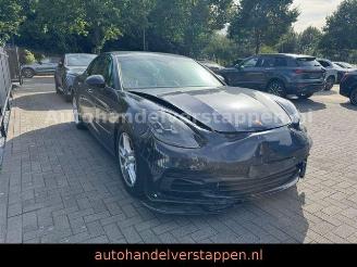 Vaurioauto  passenger cars Porsche Panamera 4 E-Hybrid 340KW Sport Chrono 2017/11