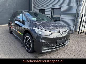 skadebil auto Volkswagen ID.3 Pro Performance 150 kW Navi CAM LED 2023/3