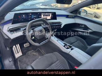 Peugeot 5008 Hybrid 145 GT AUTO 7-Personen picture 14