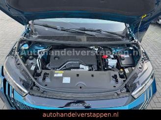 Peugeot 5008 Hybrid 145 GT AUTO 7-Personen picture 27