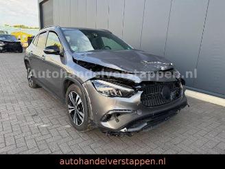 skadebil auto Mercedes GLA 250e Progressive Night-Paket Navi Leder 2024/4
