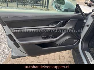 Porsche Taycan 4S 420KW 94KWH Panorama Bose picture 19