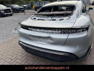 Porsche Taycan 4S 420KW 94KWH Panorama Bose picture 9