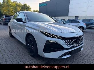 Peugeot 308 Hybrid 145 Style Automatic Facelift picture 3