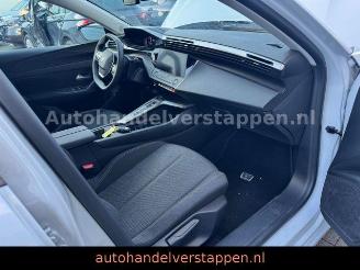 Peugeot 308 Hybrid 145 Style Automatic Facelift picture 10