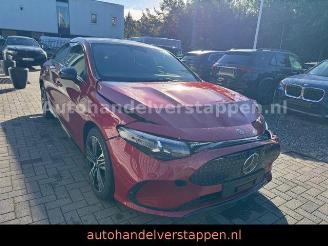 škoda osobní automobily Mercedes Cla-klasse elektrisch 200 EQ Panorama VOLLL 2026/7