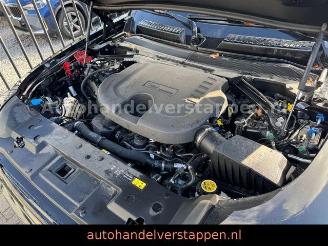 Land Rover Defender 110 X-Dynamic SE 3.0D 183KW BLACK Pack picture 21