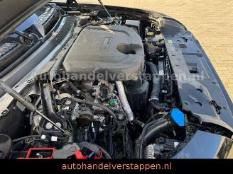Land Rover Defender 110 X-Dynamic SE 3.0D 183KW BLACK Pack picture 22