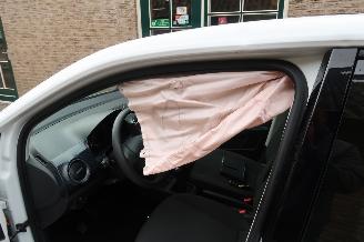 Volkswagen Up! 1.0 picture 11